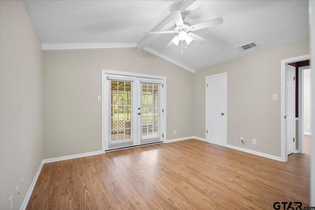 1322 E Hankerson St, Tyler, TX 75701