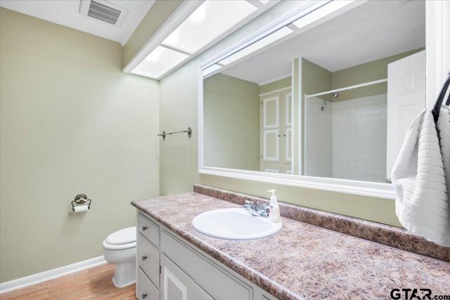 1322 E Hankerson St, Tyler, TX 75701