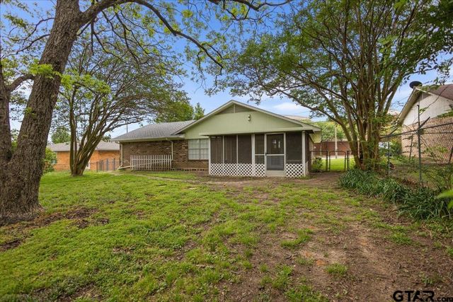 1322 E Hankerson St, Tyler, TX 75701
