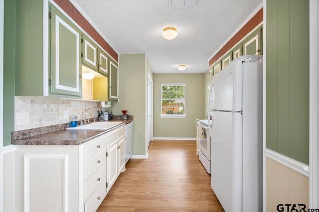 1322 E Hankerson St, Tyler, TX 75701