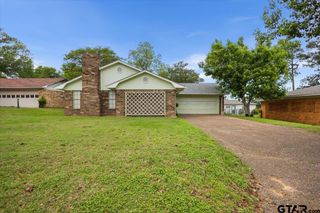 1322 E Hankerson St, Tyler, TX 75701