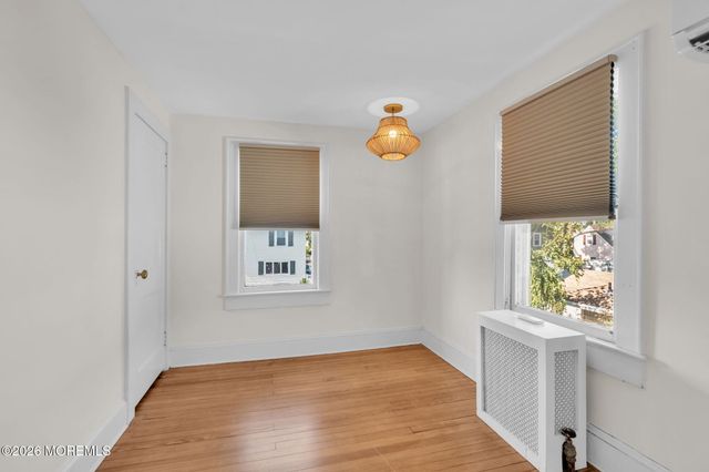 103 Mclaren Street, Red Bank, NJ 07701