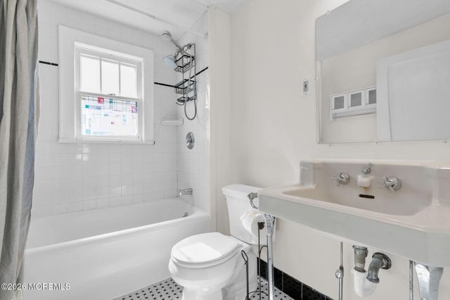 103 Mclaren Street, Red Bank, NJ 07701