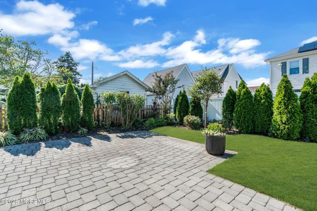 103 Mclaren Street, Red Bank, NJ 07701