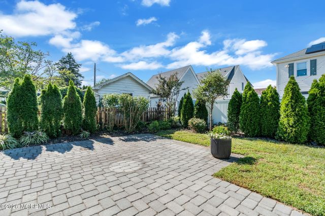 103 Mclaren Street, Red Bank, NJ 07701