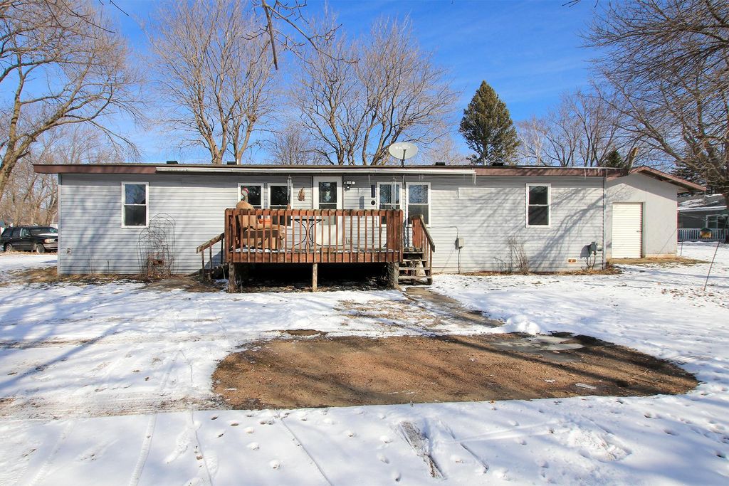541 NW 3rd Street, Buffalo Lake, MN 55314