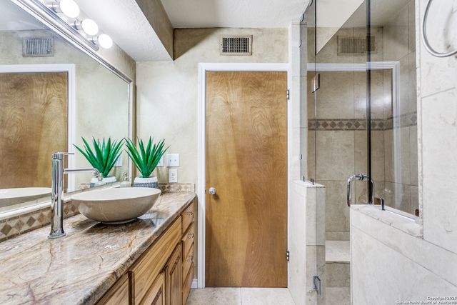 11102 Whisper Hollow, San Antonio, TX 78230