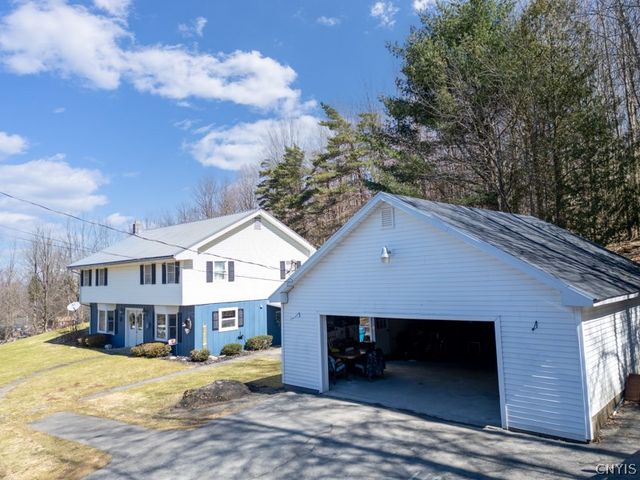 1214 Elizabethtown Rd, German Flatts, NY 13357