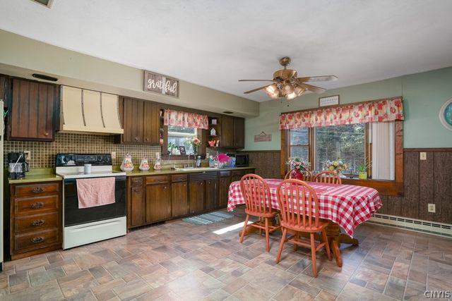 1214 Elizabethtown Rd, German Flatts, NY 13357