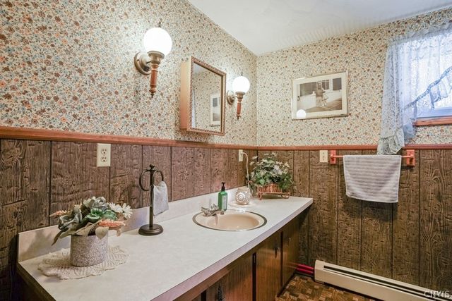 1214 Elizabethtown Rd, German Flatts, NY 13357