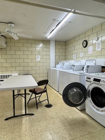 201 S Maple Avenue 411, Oak Park, IL 60302