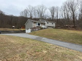 128 Lookout Pass, Stormville, NY 12582