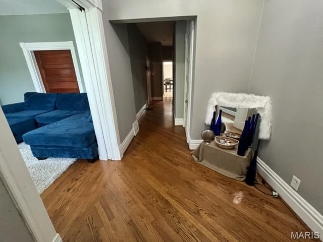 738 Dover Place, St Louis, MO 63111