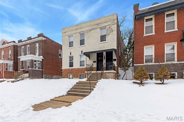 738 Dover Place, St Louis, MO 63111