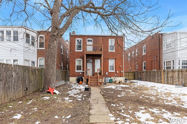 738 Dover Place, St Louis, MO 63111