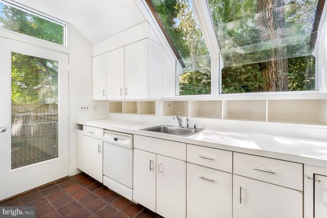 6704 MAPLE AVE, Chevy Chase, MD 20815