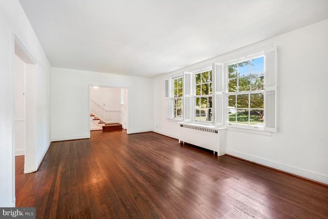 6704 MAPLE AVE, Chevy Chase, MD 20815