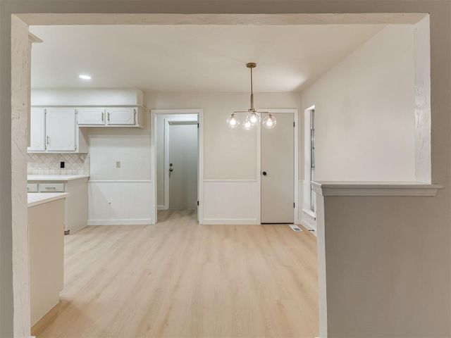 601 Wood Crest Street, Moore, OK 73160