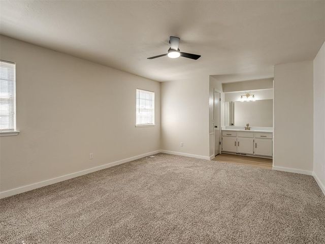 601 Wood Crest Street, Moore, OK 73160