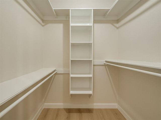 601 Wood Crest Street, Moore, OK 73160