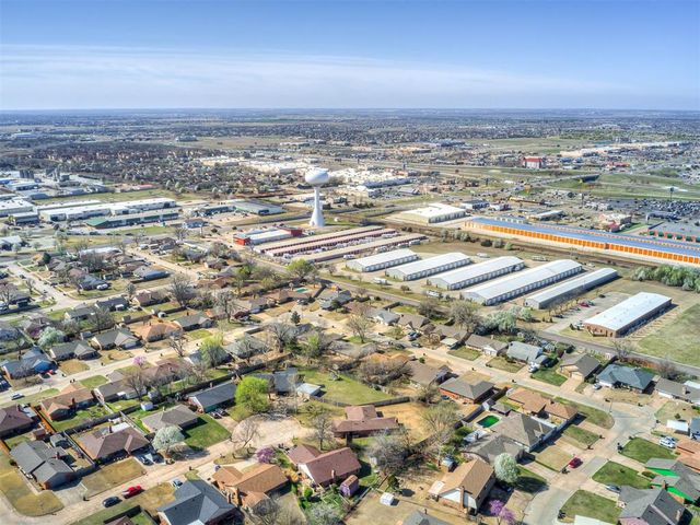 601 Wood Crest Street, Moore, OK 73160