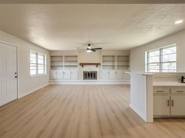 601 Wood Crest Street, Moore, OK 73160