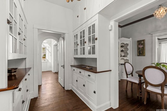 110 E Mulberry, San Antonio, TX 78212