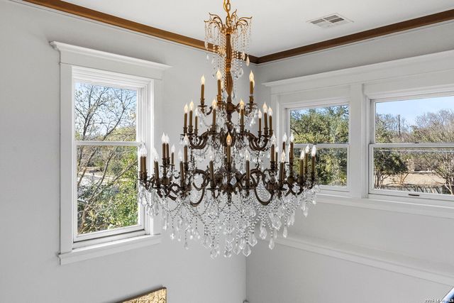 110 E Mulberry, San Antonio, TX 78212