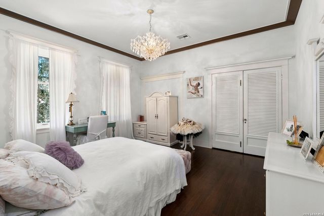 110 E Mulberry, San Antonio, TX 78212