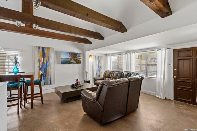 110 E Mulberry, San Antonio, TX 78212