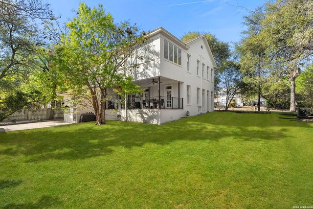 110 E Mulberry, San Antonio, TX 78212