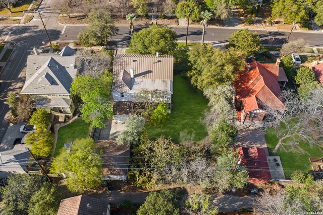 110 E Mulberry, San Antonio, TX 78212