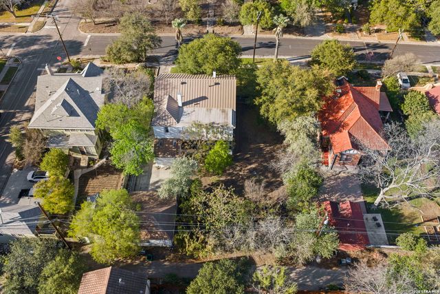 110 E Mulberry, San Antonio, TX 78212