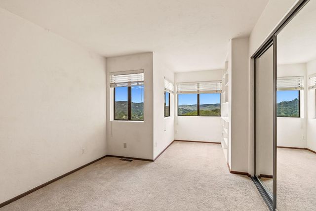 15460 Weather Rock Way, Salinas, CA 93908