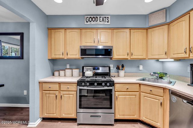 2 Elizabeth Court, Howell, NJ 07731