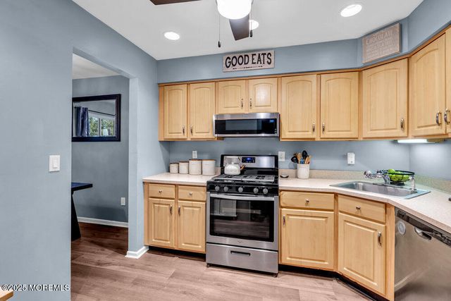 2 Elizabeth Court, Howell, NJ 07731