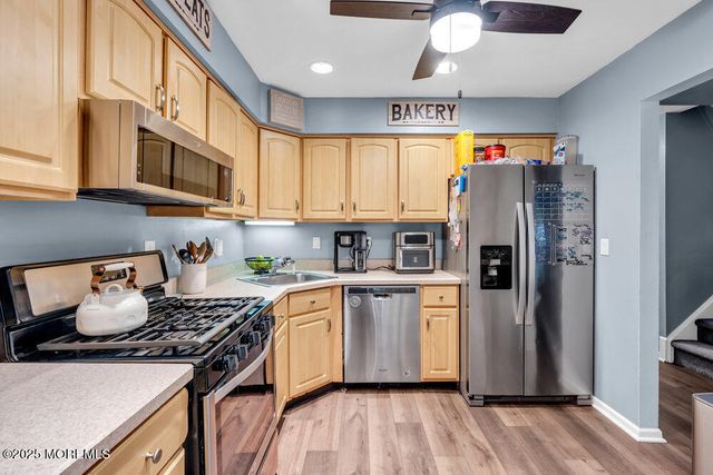 2 Elizabeth Court, Howell, NJ 07731