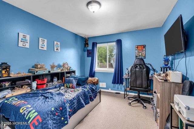 2 Elizabeth Court, Howell, NJ 07731