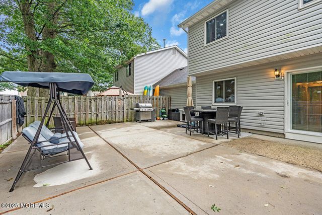 2 Elizabeth Court, Howell, NJ 07731