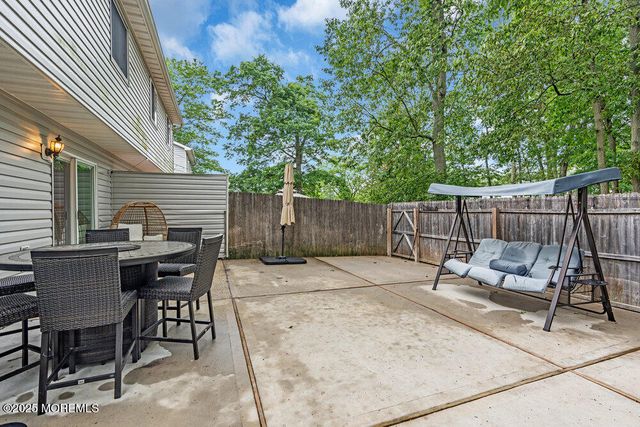 2 Elizabeth Court, Howell, NJ 07731