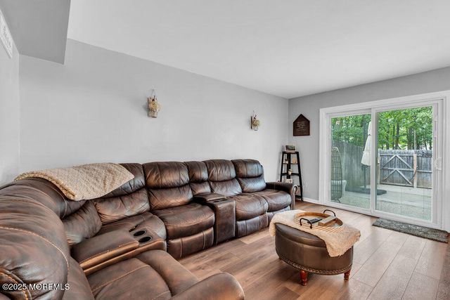 2 Elizabeth Court, Howell, NJ 07731