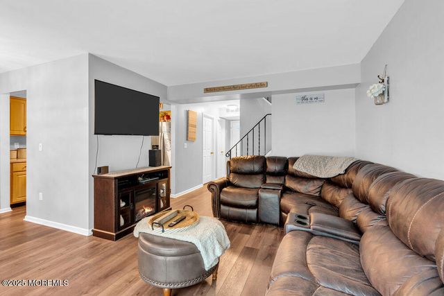 2 Elizabeth Court, Howell, NJ 07731