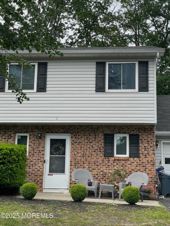 2 Elizabeth Court, Howell, NJ 07731