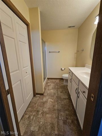 1210 Pebble Chase Circle NE, Massillon, OH 44646