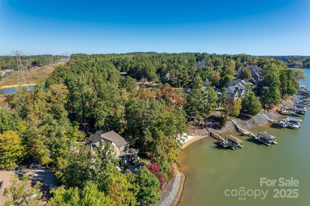 3305 Lake Pointe Drive, Belmont, NC 28012
