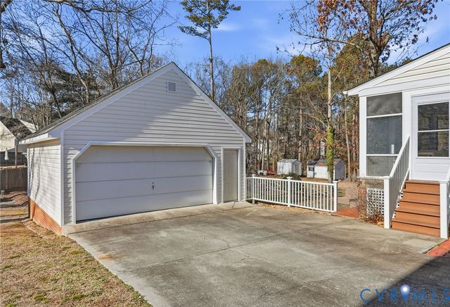 3230 Ludgate Rd, Chester, VA 23831