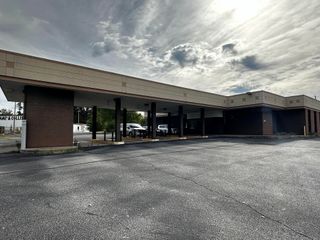 2633 West College Road, Springfield, MO 65802