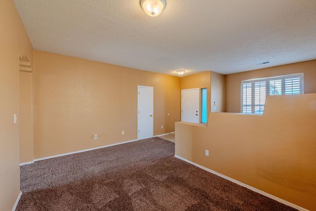 10416 Rosefinch Drive NW, Albuquerque, NM 87114