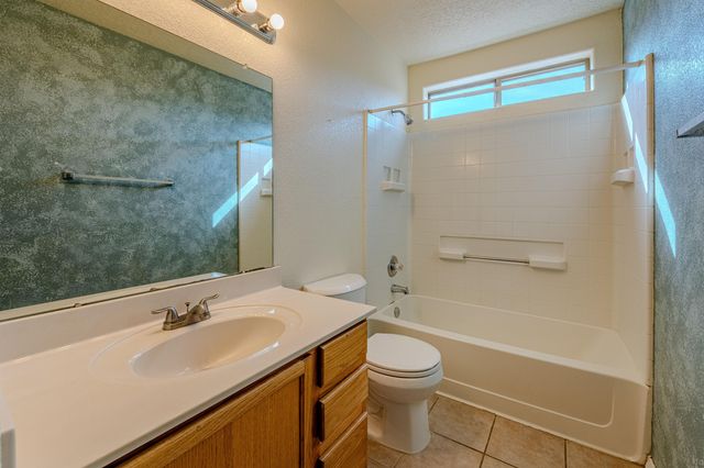 10416 Rosefinch Drive NW, Albuquerque, NM 87114