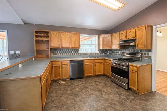 15211 Strawberry Plains Rd, Ivor, VA 23866